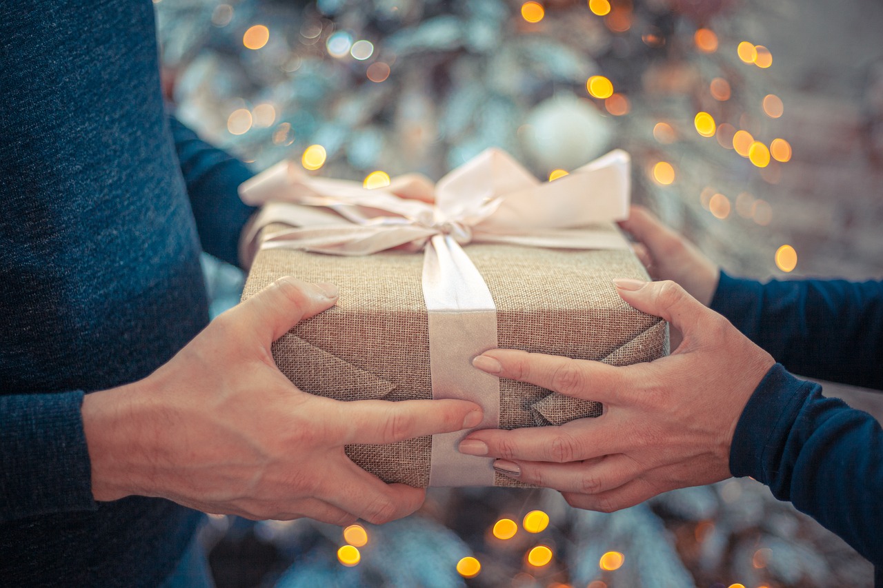 Luxury Christmas Gift for a Man + Gift-Giving Etiquette